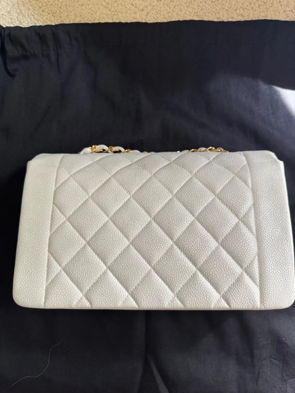 Vintage Medium White Chanel Diana Caviar